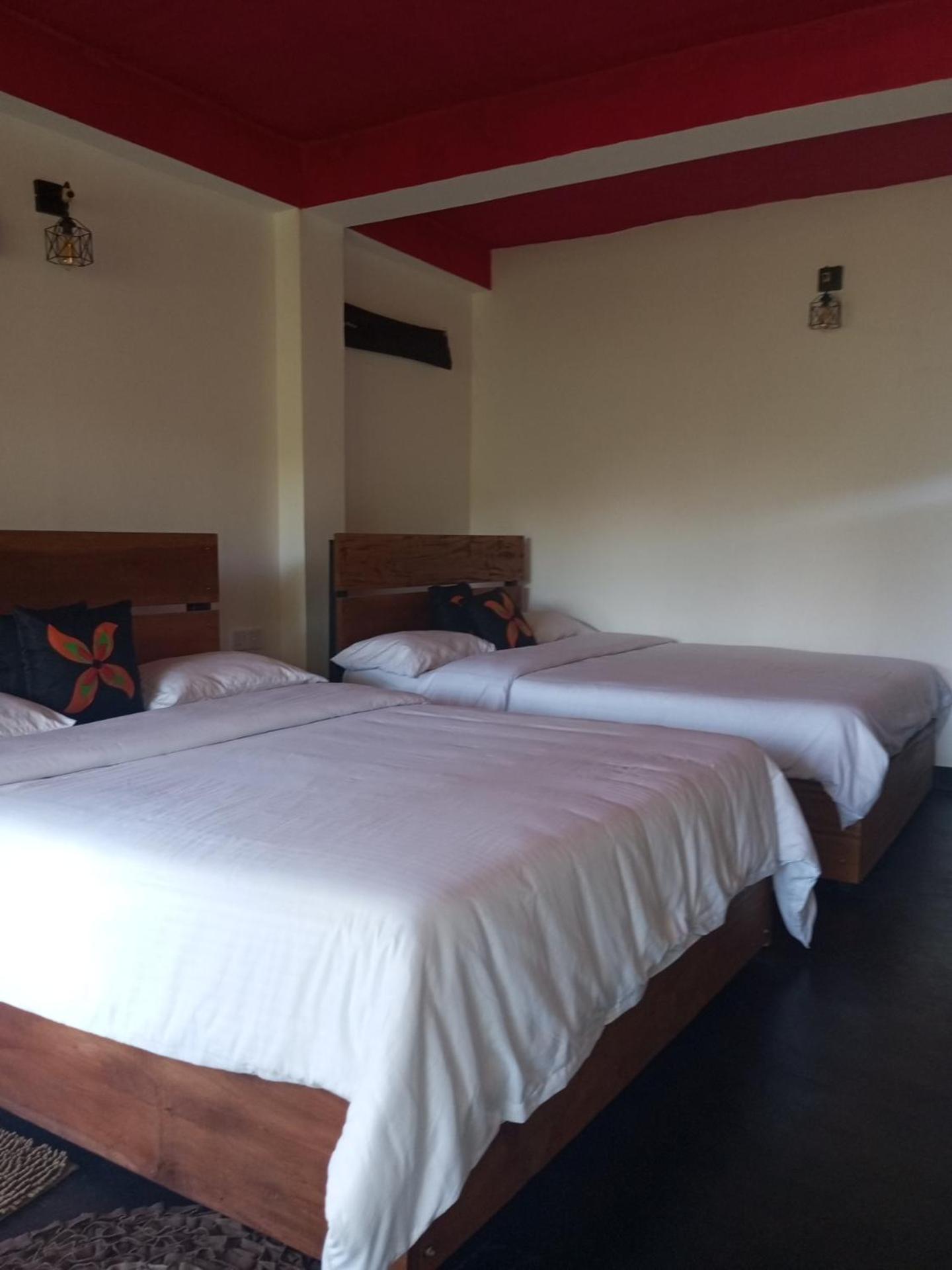 Chanidu Ella Inn Esterno foto