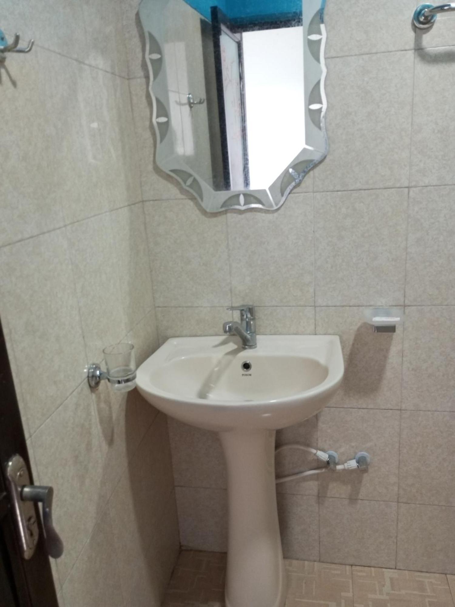 Chanidu Ella Inn Esterno foto