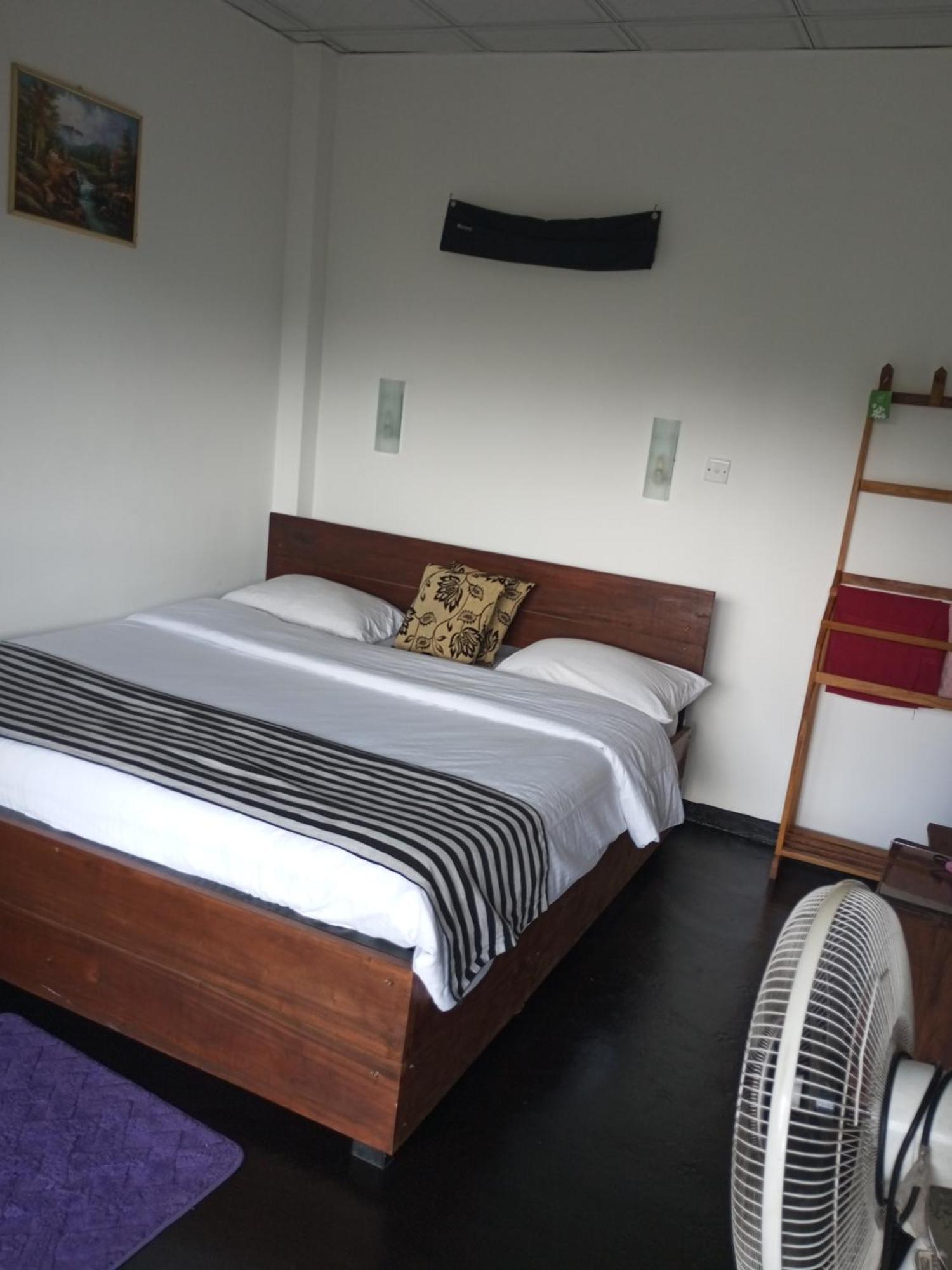 Chanidu Ella Inn Esterno foto